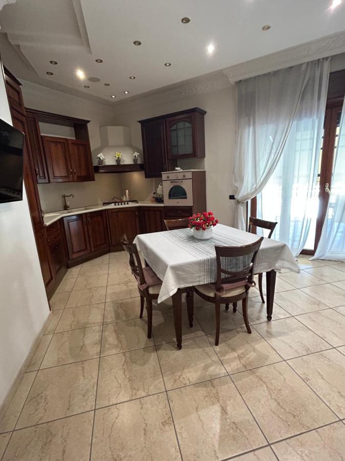 Luxury_C3 Apartment เนเปิลส์ ภายนอก รูปภาพ